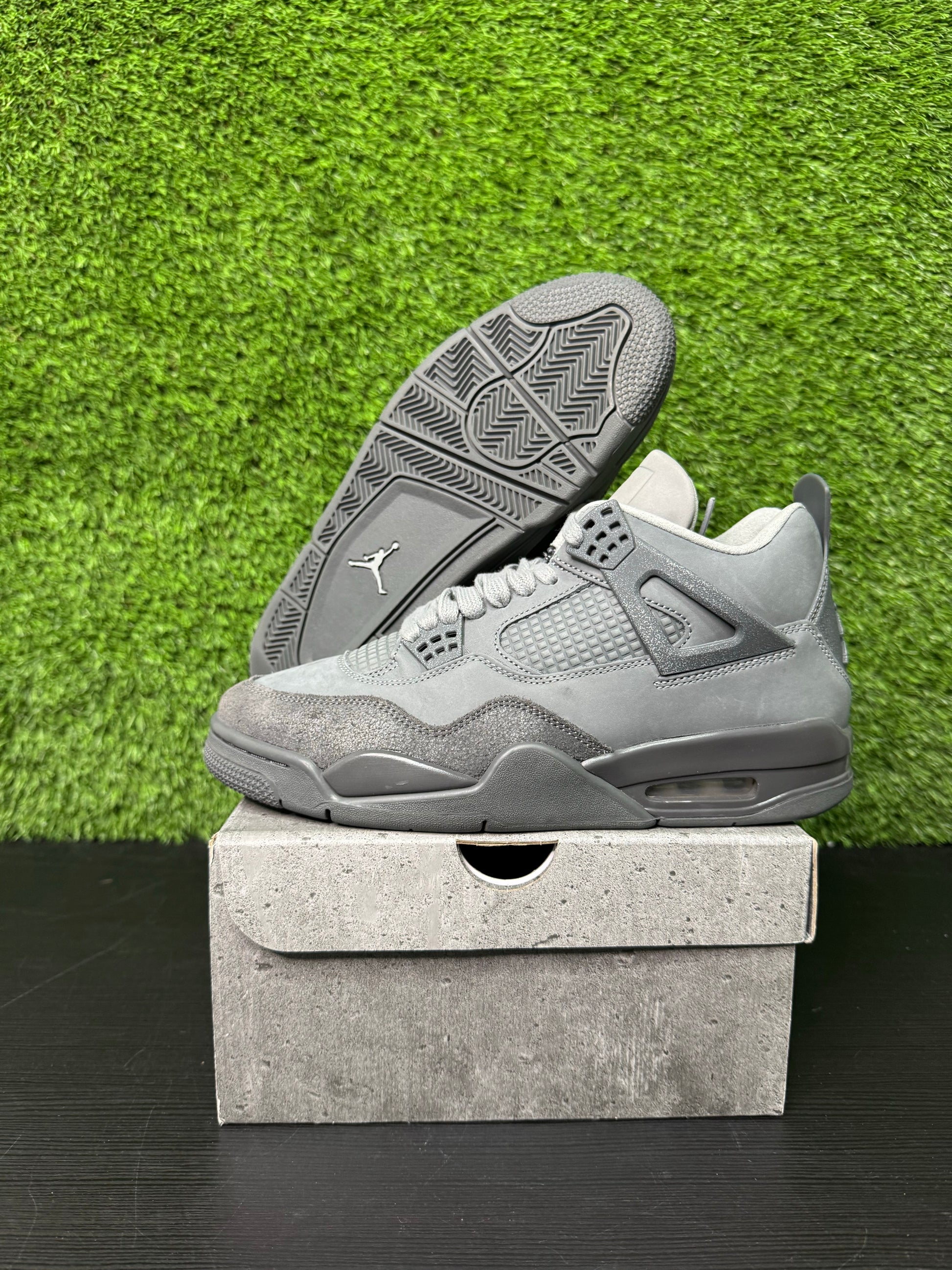 Jordan 4 Retro Paris wet cement