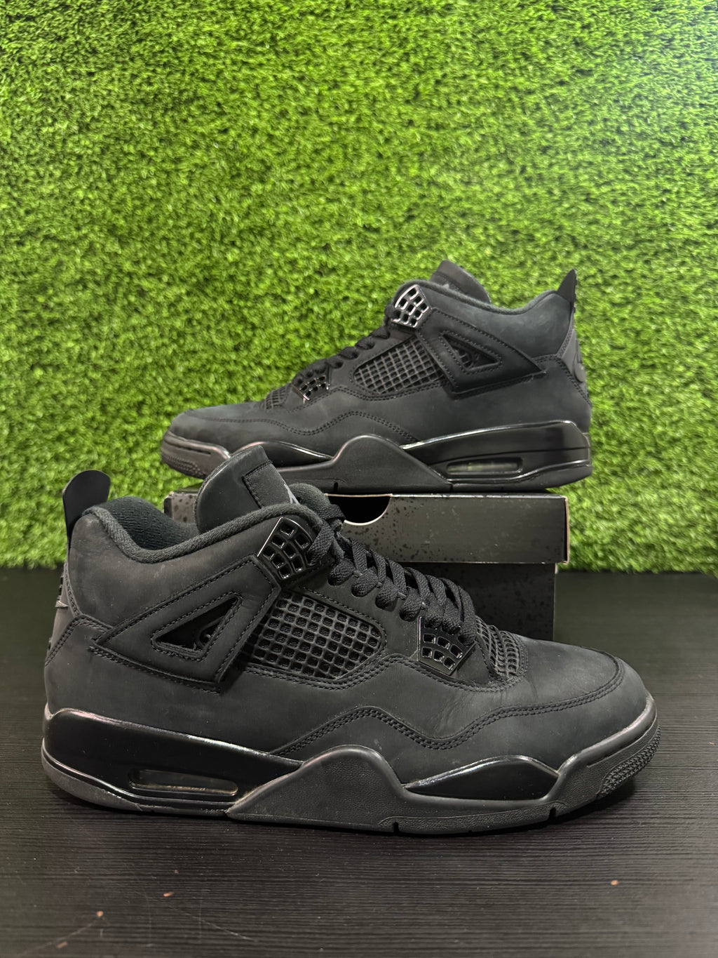 Jordan 4 Retro Black Cat (2025)