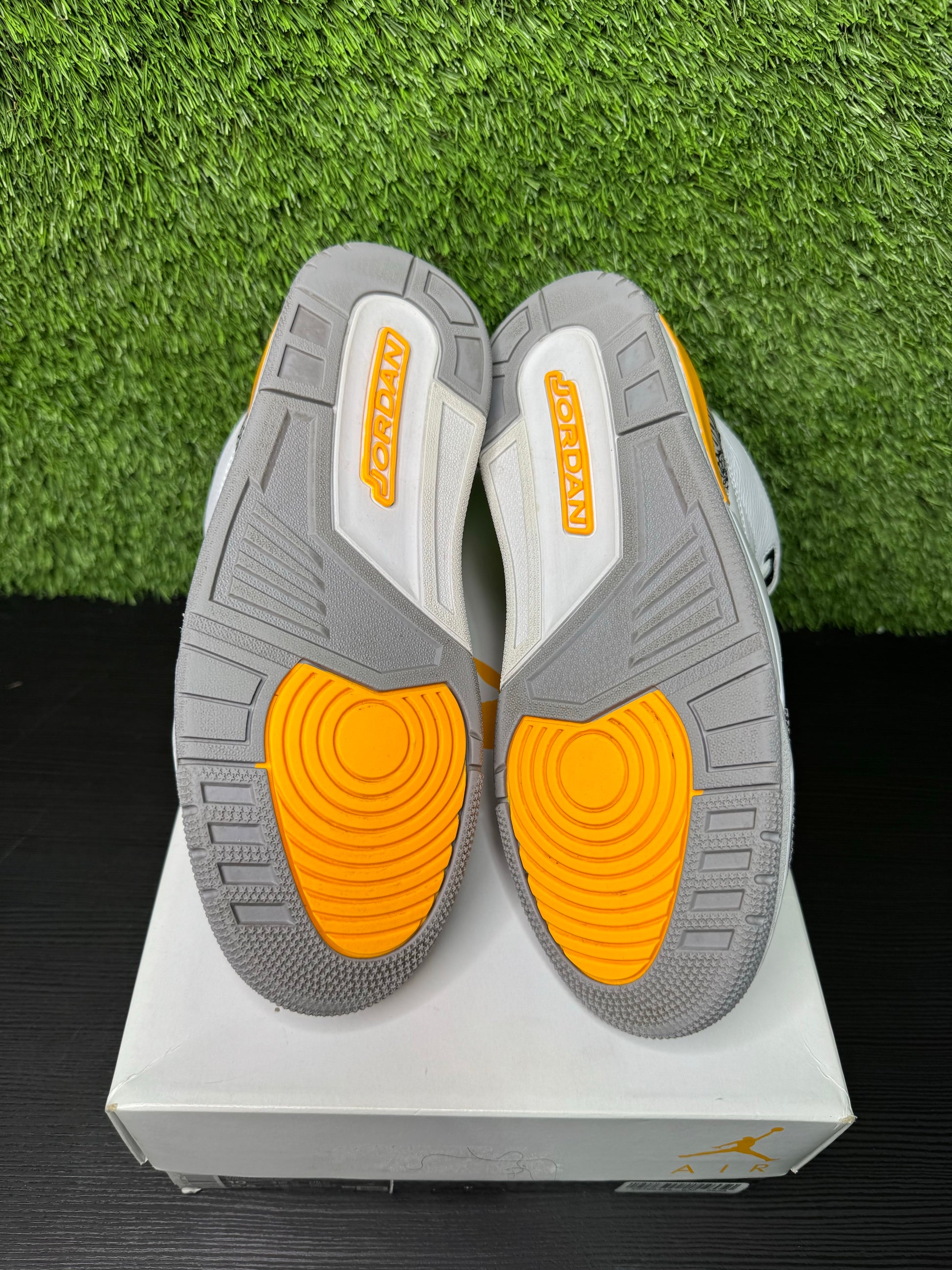 Jordan 3 Retro Laser Orange (Women's)
