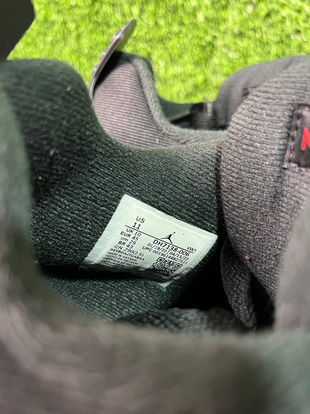 Jordan 4 Retro SE Black Canvas