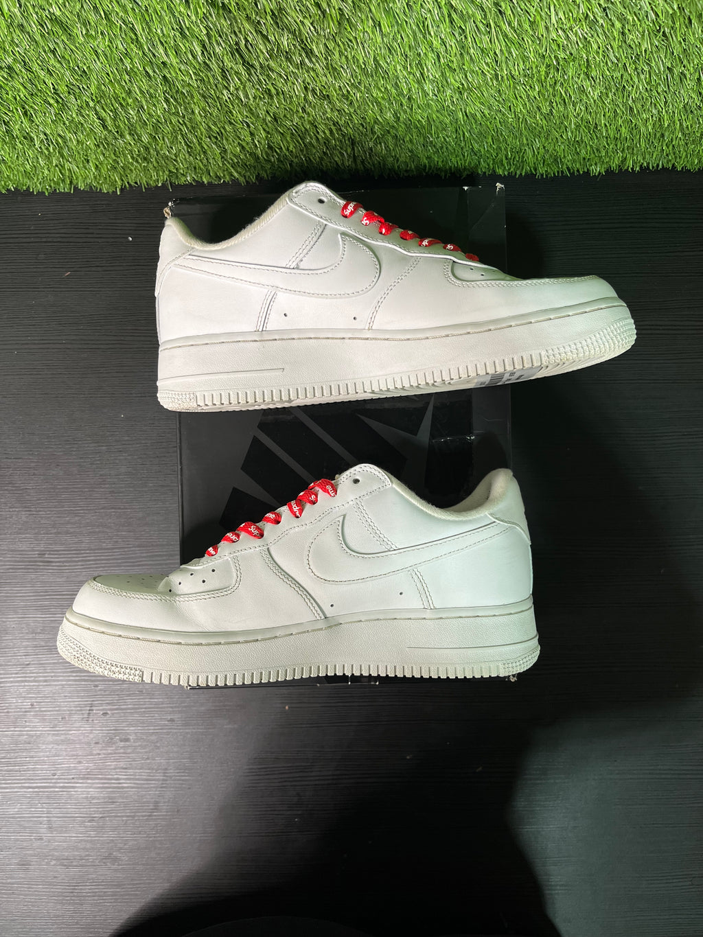 White supreme af1