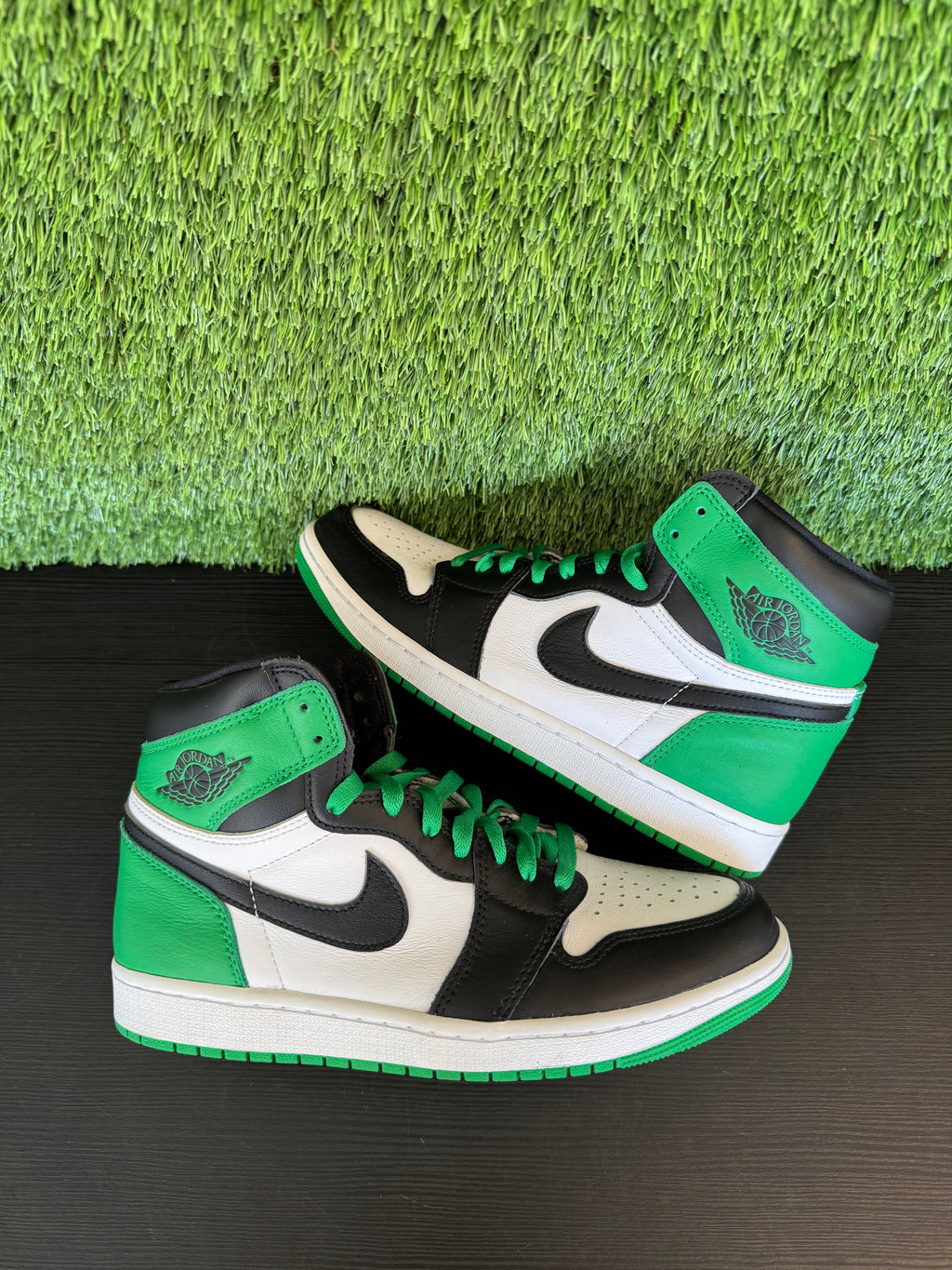 Jordan 1 Retro High OG Lucky Green