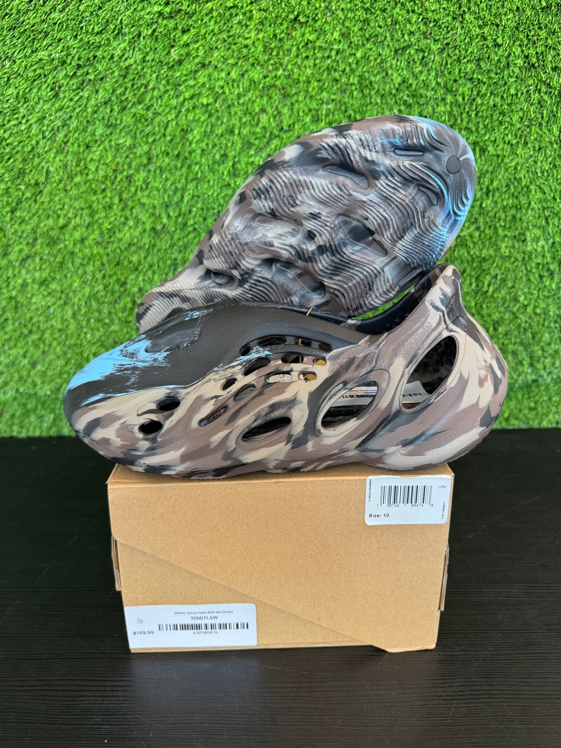 adidas Yeezy Foam RNR MX Cinder